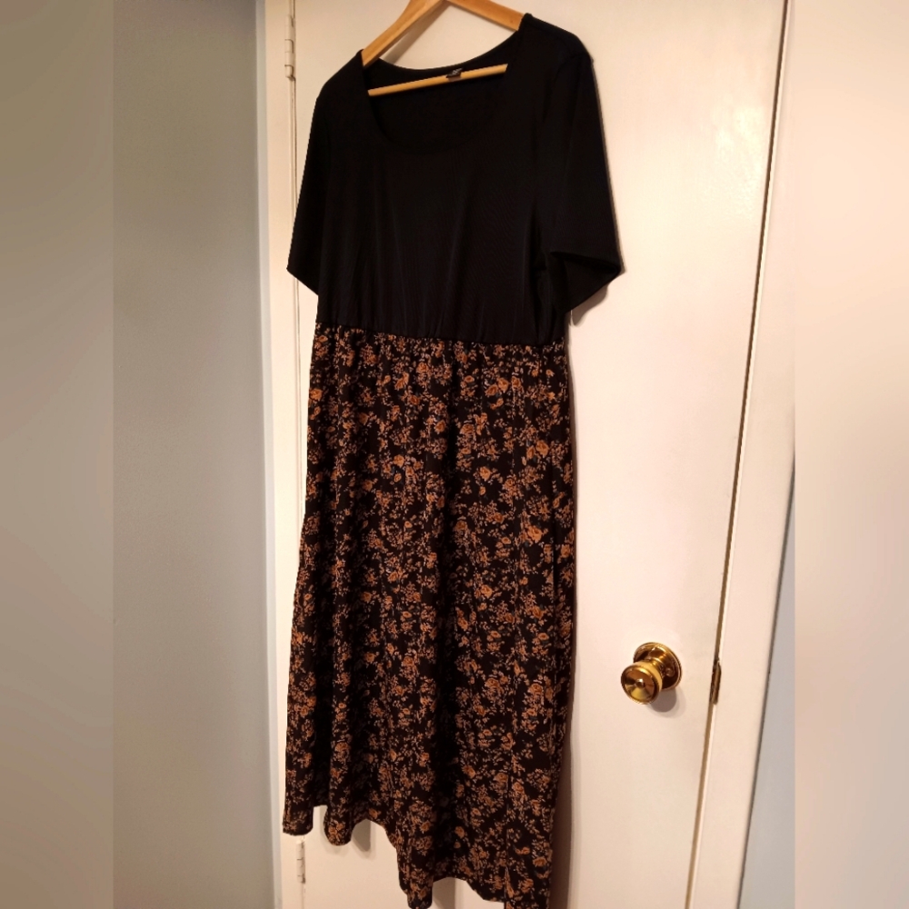 NWOT Black and Brown Dolman Sleeve Midi Sundress